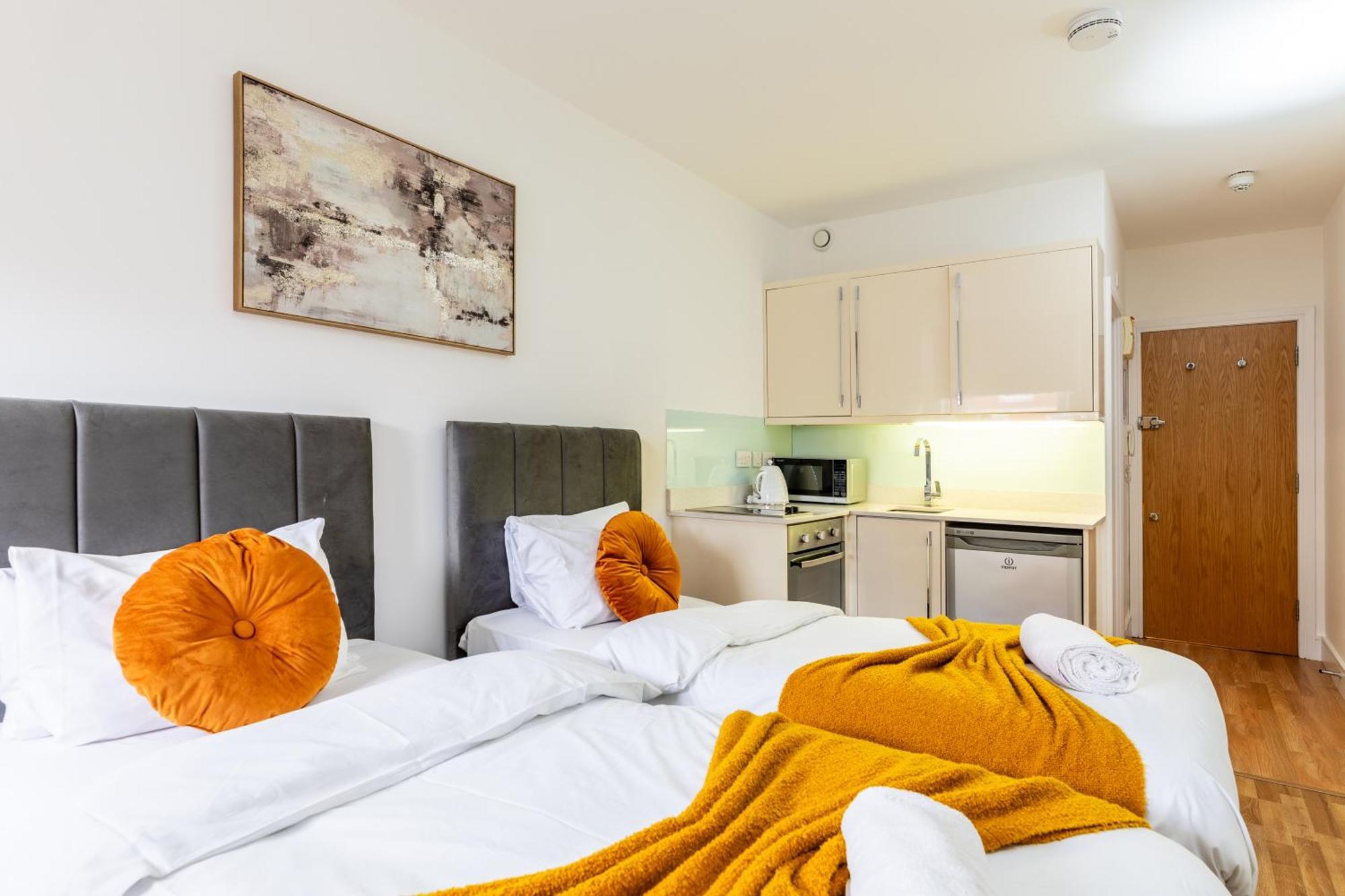 Clarges- Hsk Suites Londyn Zewnętrze zdjęcie