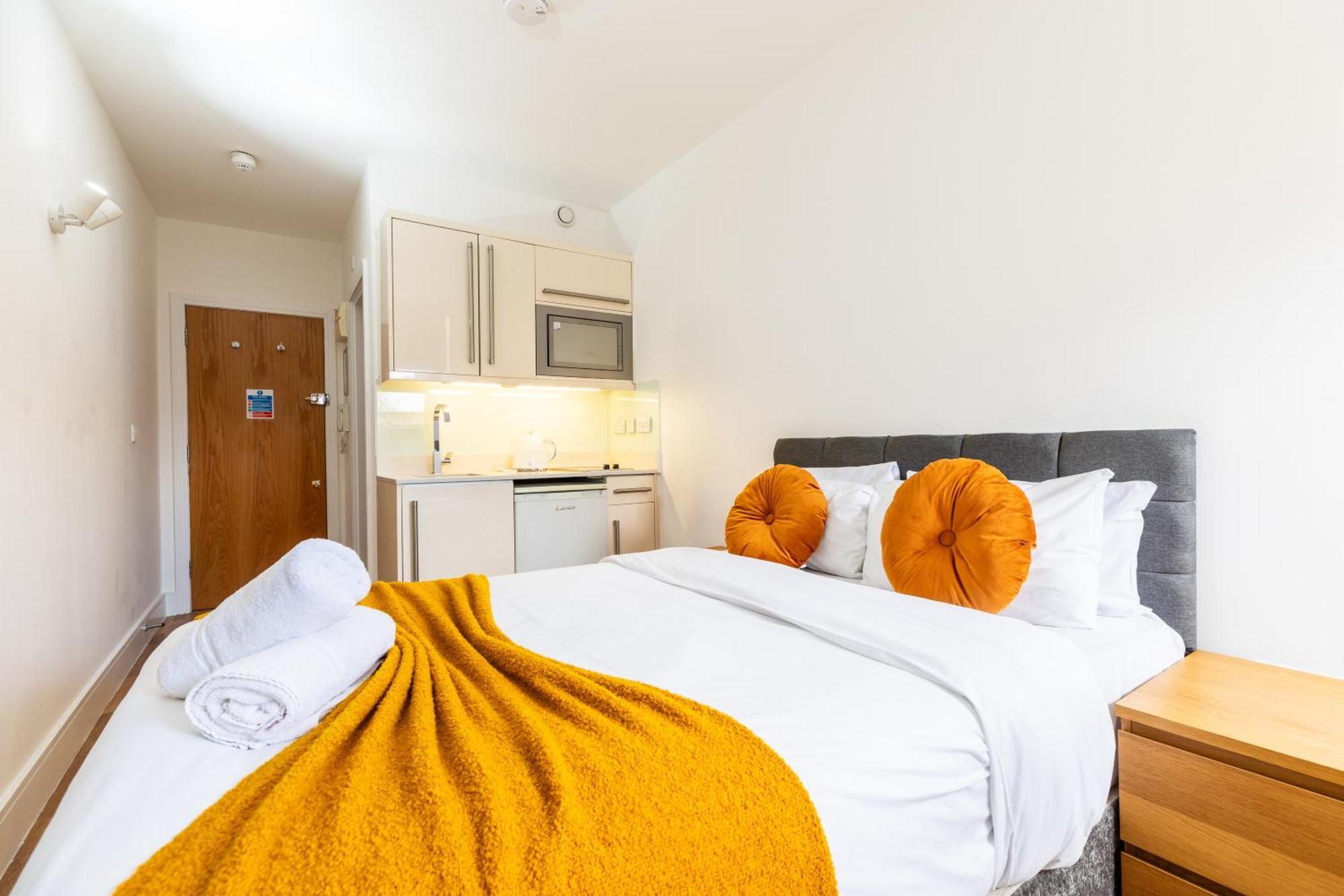 Clarges- Hsk Suites Londyn Zewnętrze zdjęcie